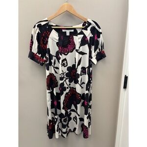 Diane Von Furstenberg  Silk Dress 6 Floral Petals Poppy Like Geo Pockets Summer